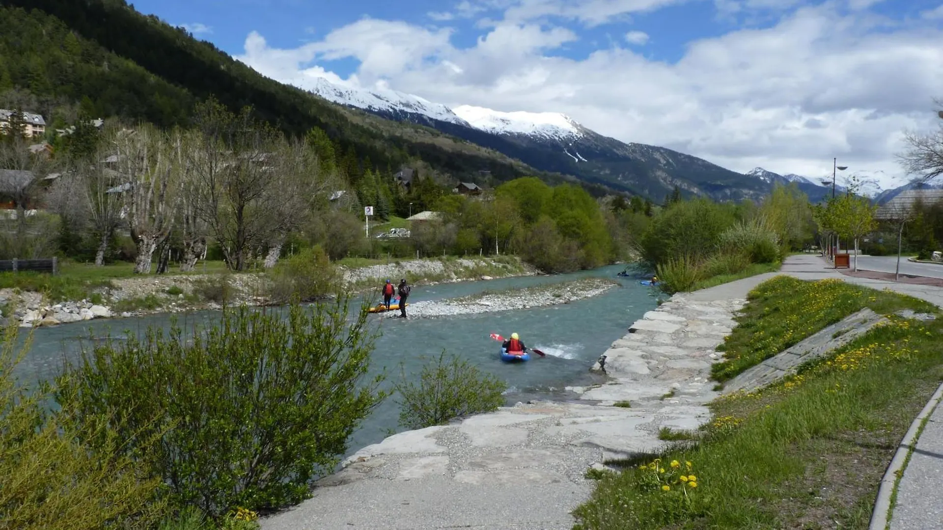 Bel Appartement Lumineux Dans Maison De Village La Salle-les-Alpes Francia